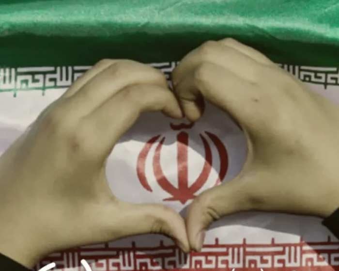 دانلود آهنگ وقتی که روز از نو شروع میکنه خورشید از مشهدت طلوع میکنه